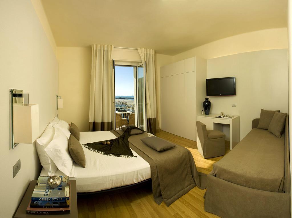 Hotel Miramare Gabicce Mare Room photo