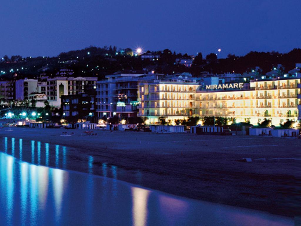 Hotel Miramare Gabicce Mare Exterior photo